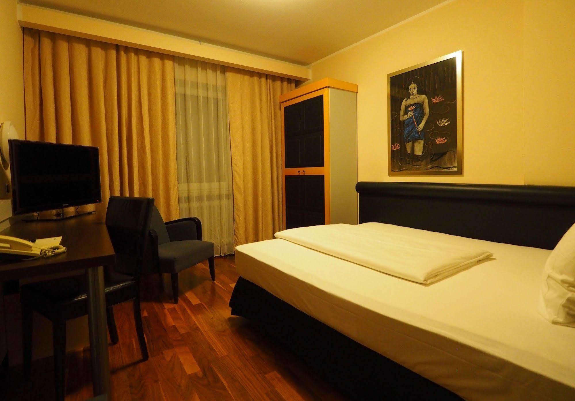 Rivoli Hotel